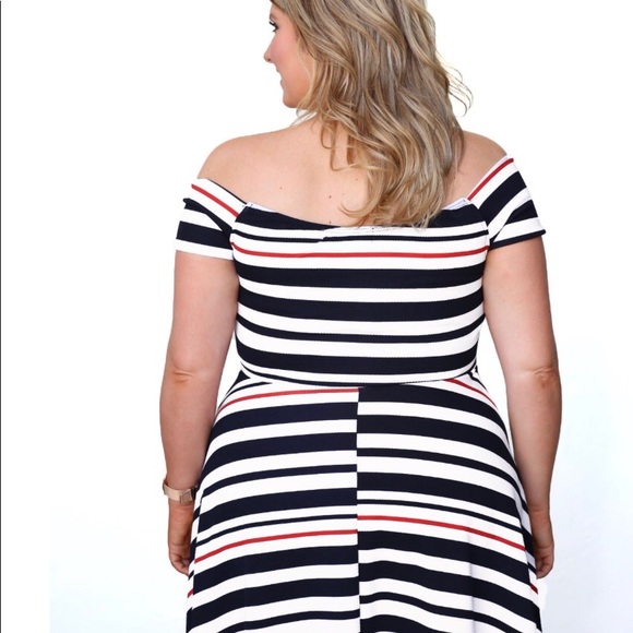 •SOLD• Derby dress from Kiki LaRue - Picture 2 of 5